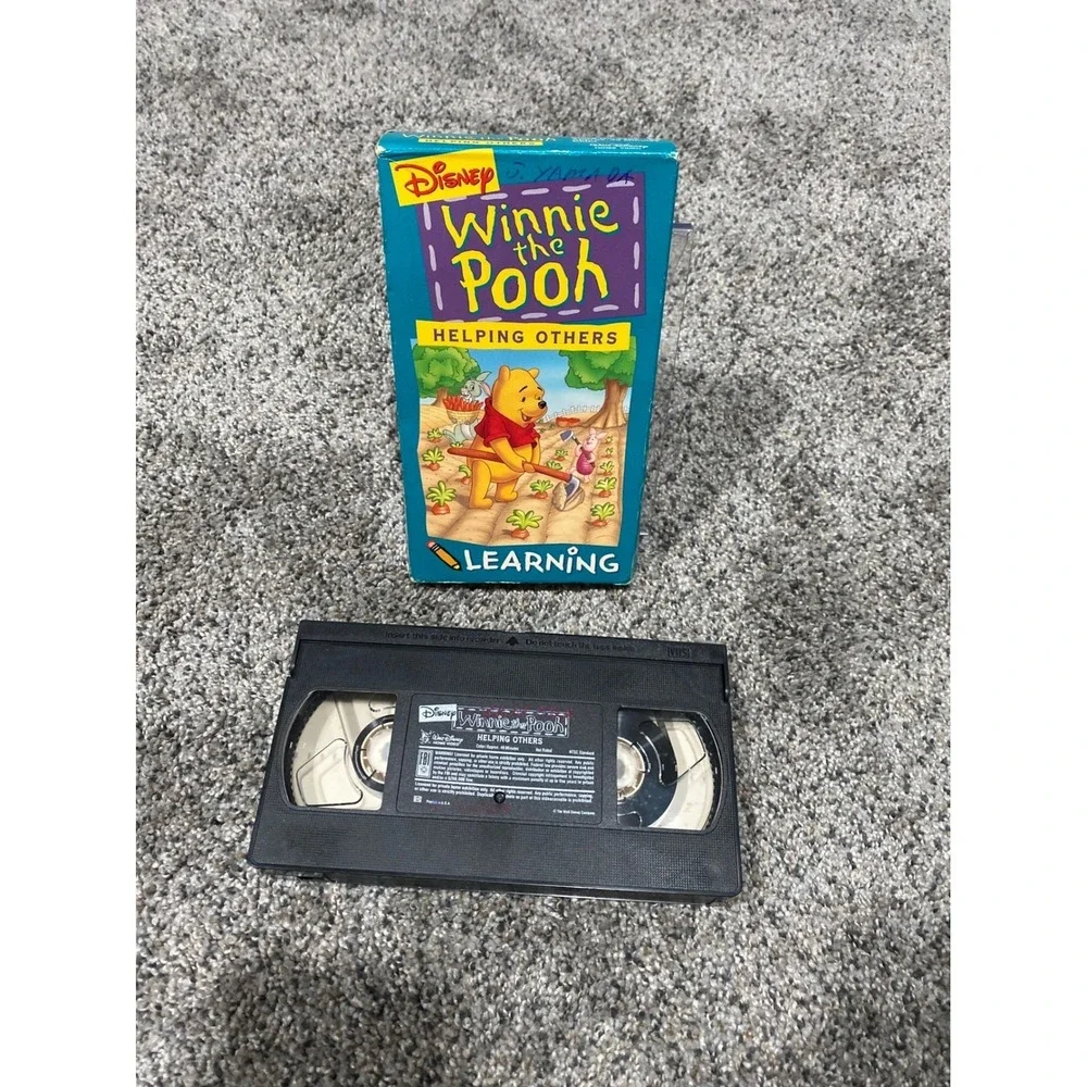 Disney Winnie the Pooh Helping Others VHS Learning Series Vintage Movie Tape